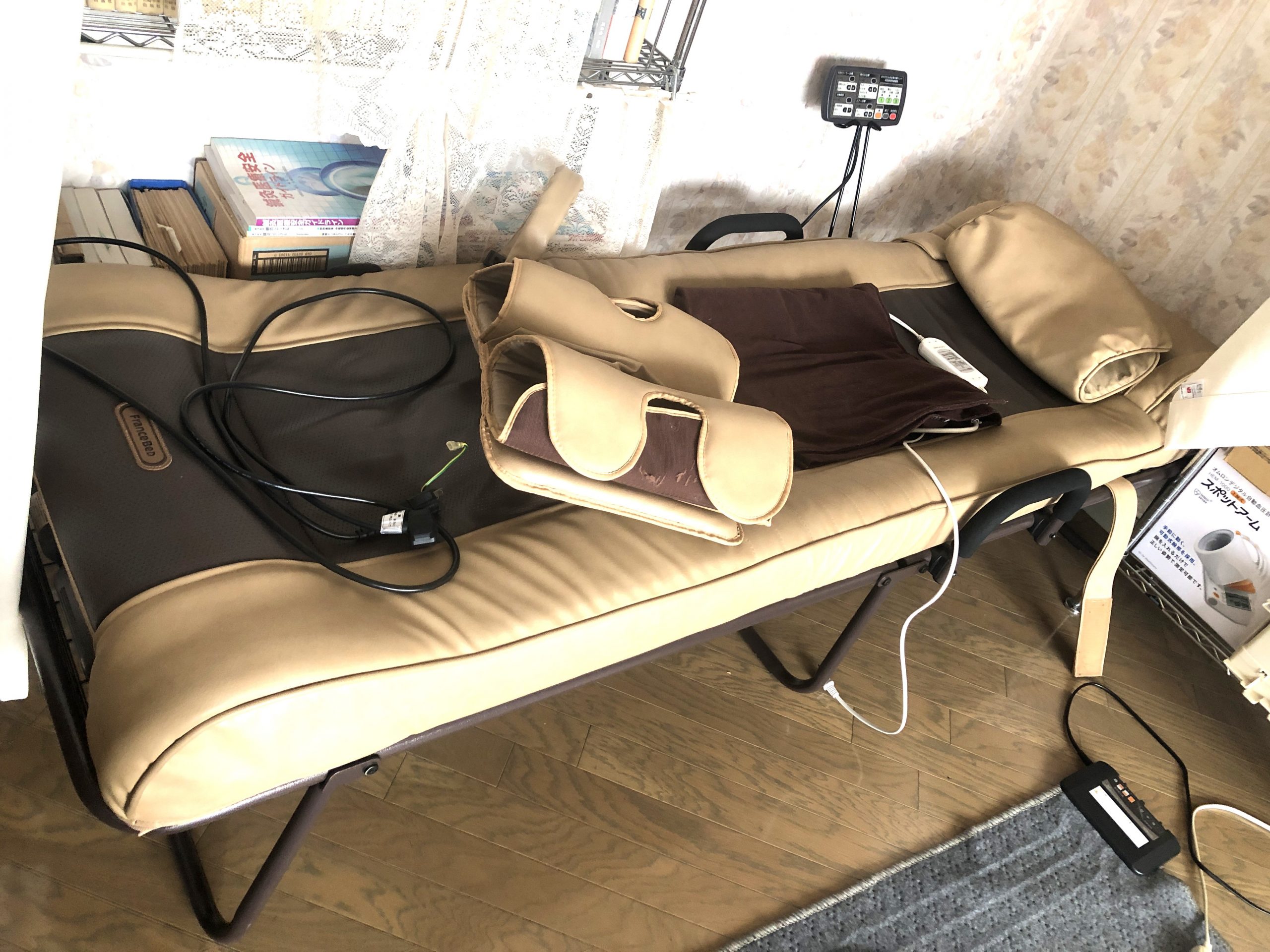 電動マッサージベッド